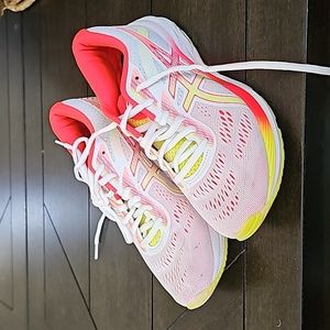 Asics Gel-Excite 6 size 6.5 white, yellow and red